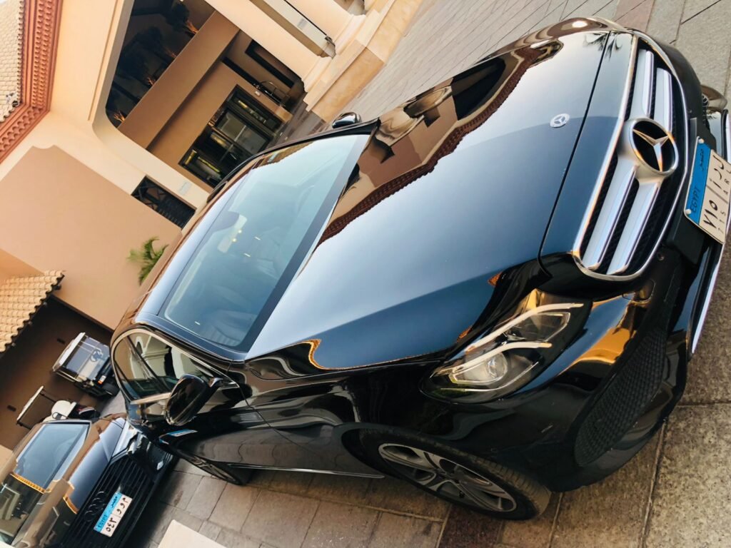 مرسيدس E200 شكل القديم